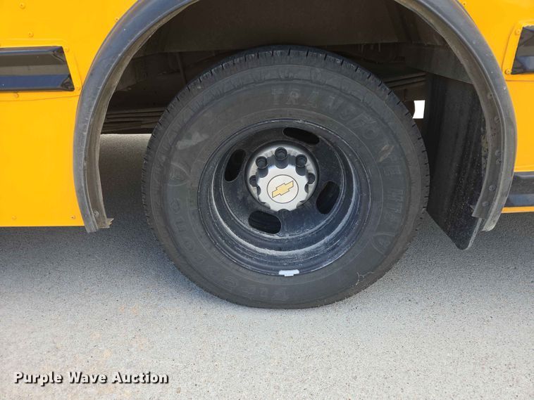 image for item ER1648 2004 Chevrolet Express school bus