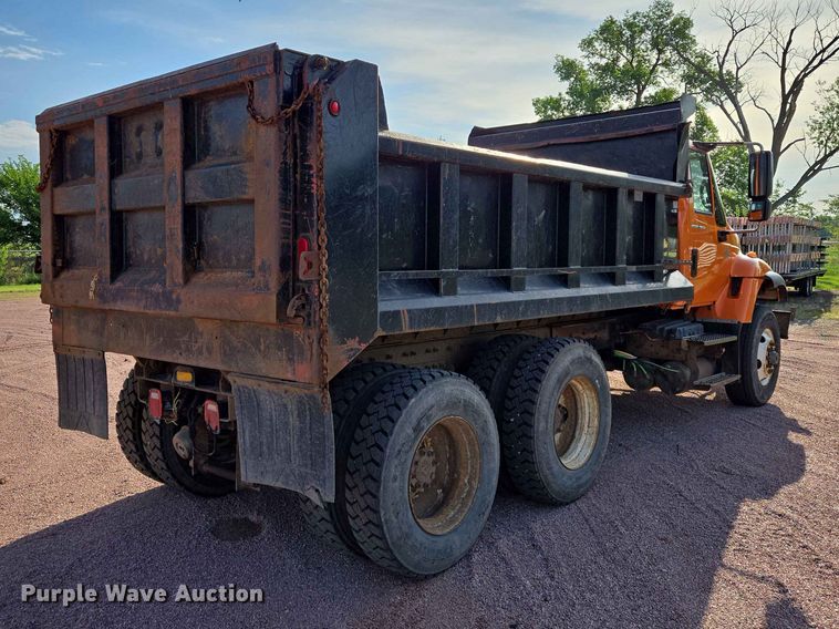 image for item ER1653 2006 International 7400 dump truck