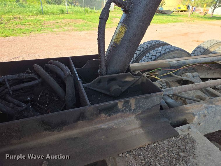 image for item ER1653 2006 International 7400 dump truck