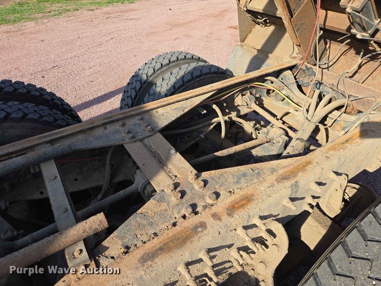 image for item ER1653 2006 International 7400 dump truck