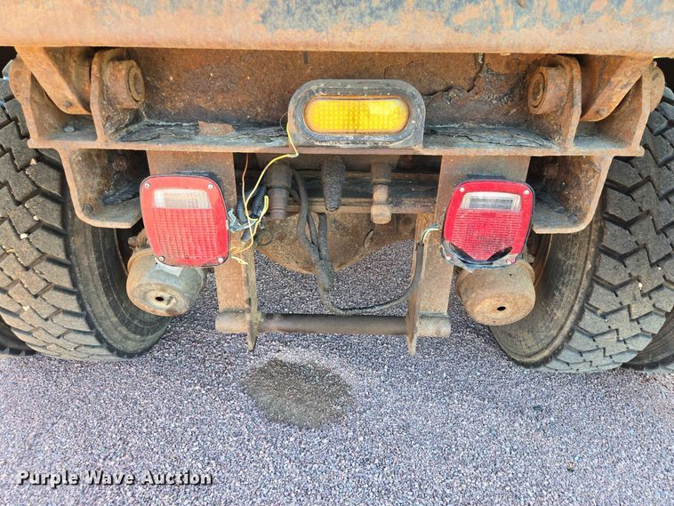 image for item ER1653 2006 International 7400 dump truck