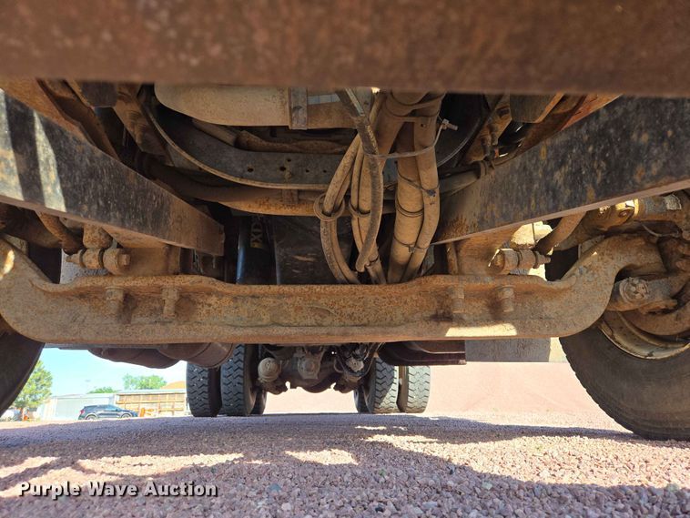 image for item ER1653 2006 International 7400 dump truck