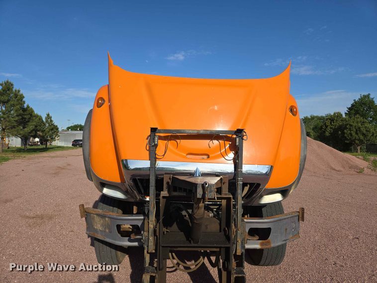 image for item ER1653 2006 International 7400 dump truck