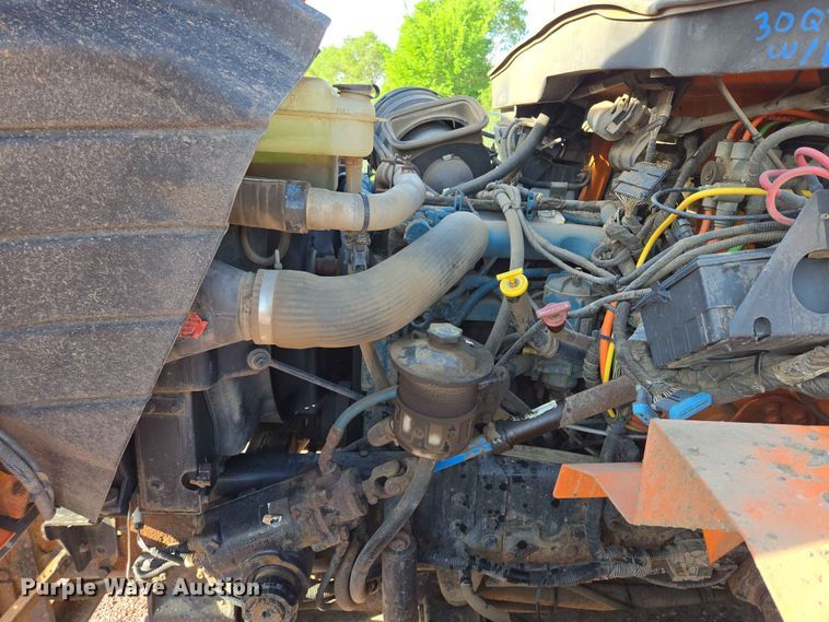 image for item ER1653 2006 International 7400 dump truck