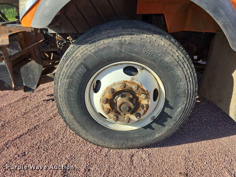 image for item ER1653 2006 International 7400 dump truck