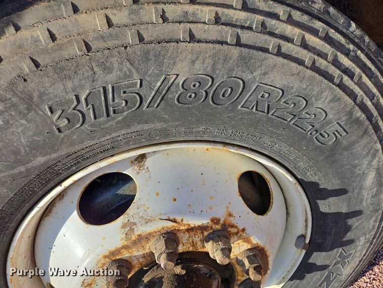 image for item ER1653 2006 International 7400 dump truck