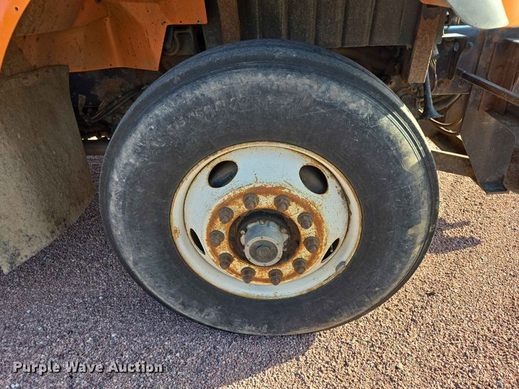 image for item ER1653 2006 International 7400 dump truck