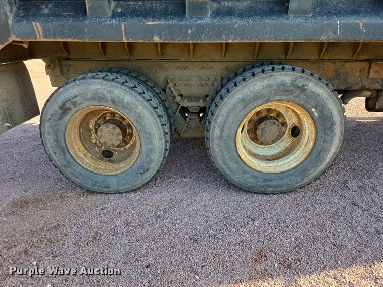 image for item ER1653 2006 International 7400 dump truck
