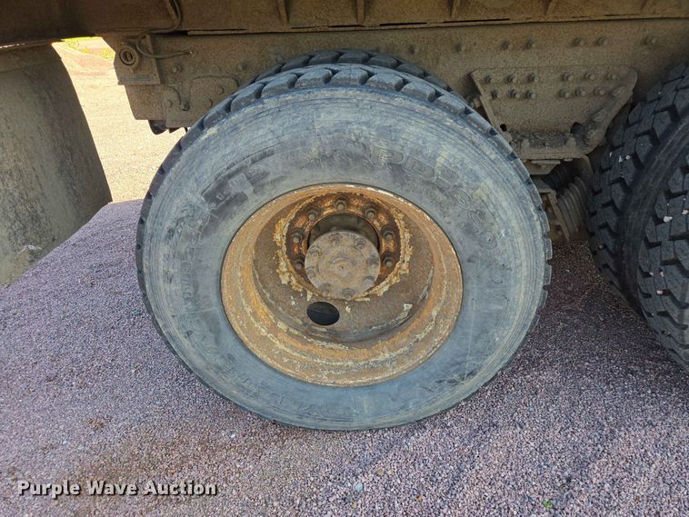 image for item ER1653 2006 International 7400 dump truck