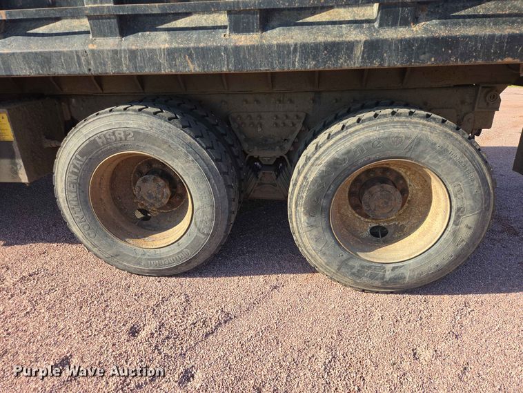 image for item ER1653 2006 International 7400 dump truck