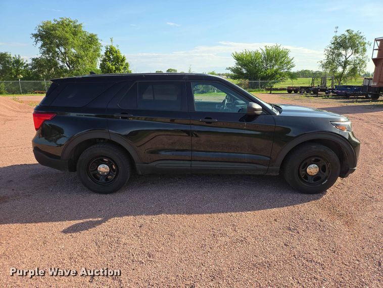 image for item ER1654 2021 Ford Explorer Police Interceptor SUV