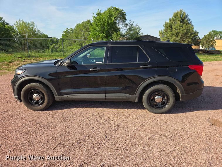 image for item ER1654 2021 Ford Explorer Police Interceptor SUV