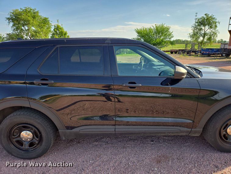 image for item ER1654 2021 Ford Explorer Police Interceptor SUV