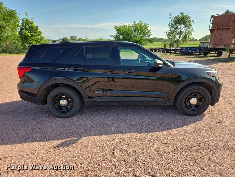 image for item ER1655 2022 Ford Explorer Police Interceptor SUV