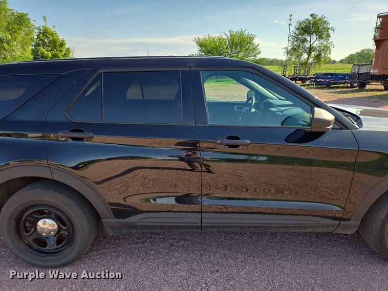 image for item ER1655 2022 Ford Explorer Police Interceptor SUV