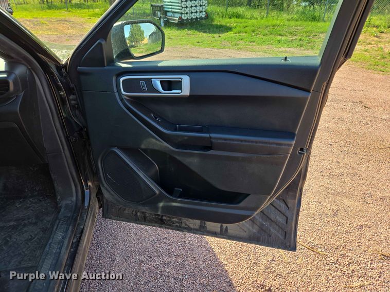 image for item ER1655 2022 Ford Explorer Police Interceptor SUV