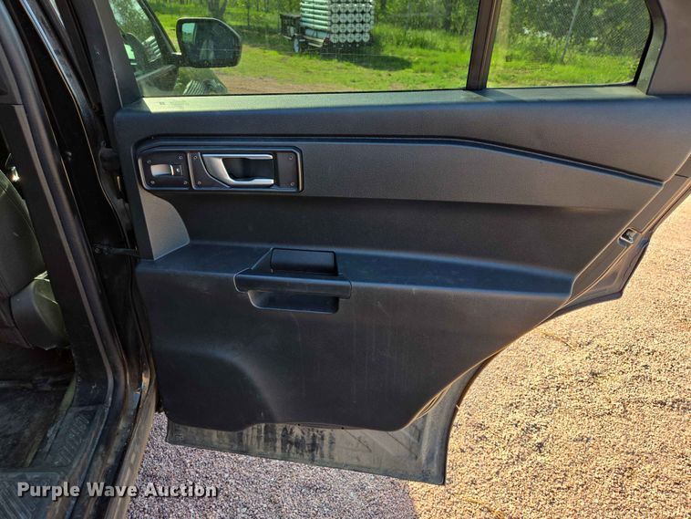 image for item ER1655 2022 Ford Explorer Police Interceptor SUV
