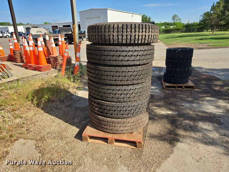 image for item ER1657 (6) 12R22.5 tires