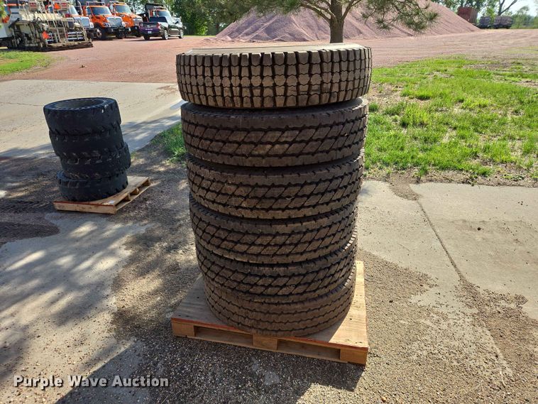 image for item ER1657 (6) 12R22.5 tires