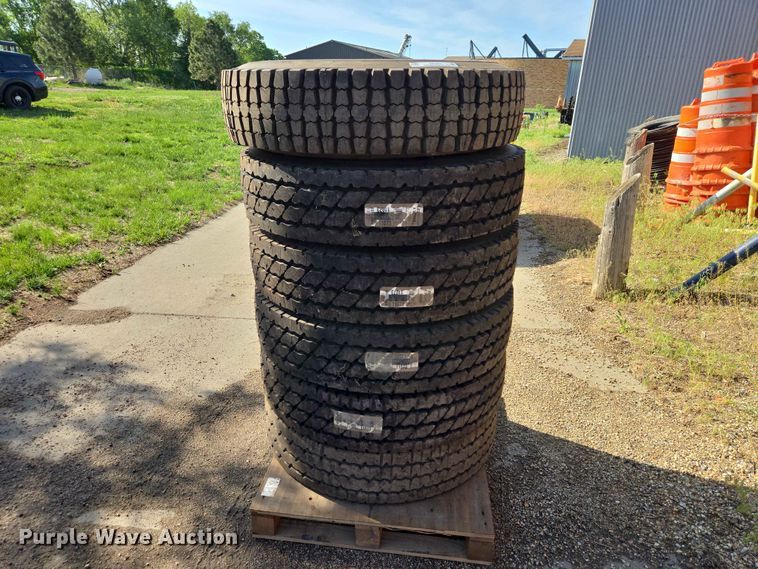 image for item ER1657 (6) 12R22.5 tires