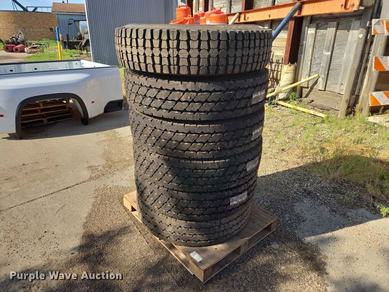 image for item ER1657 (6) 12R22.5 tires