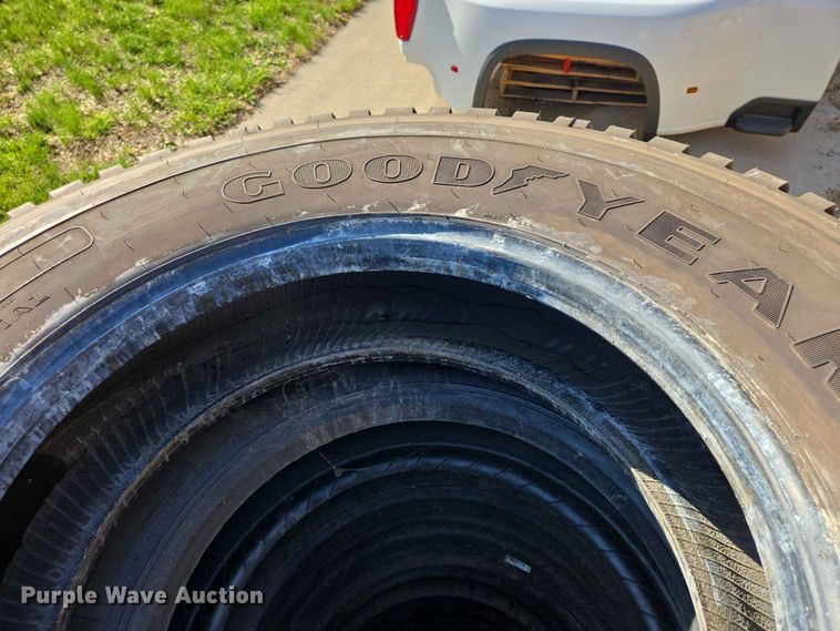 image for item ER1657 (6) 12R22.5 tires