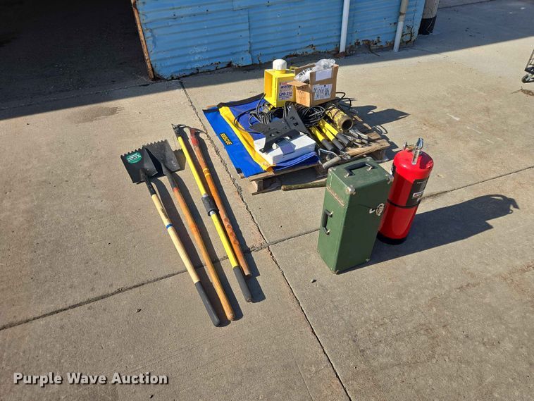 image for item ER1659 Fire fighting tools