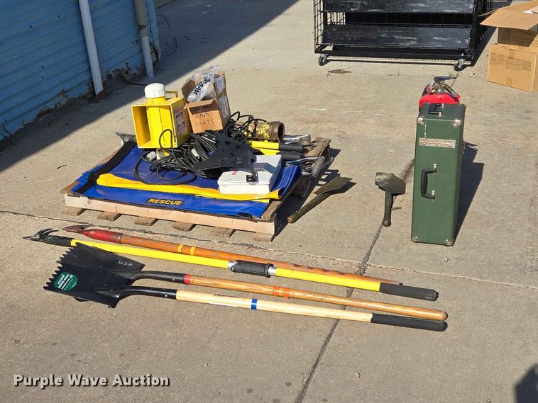 image for item ER1659 Fire fighting tools
