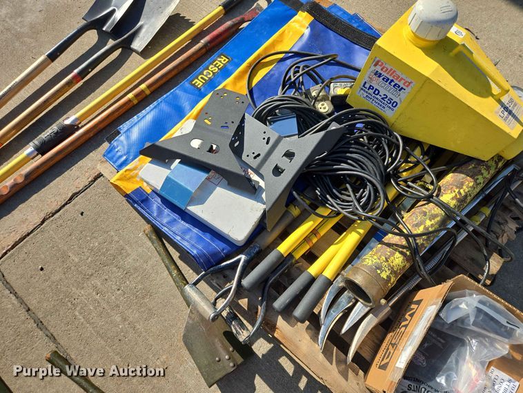 image for item ER1659 Fire fighting tools