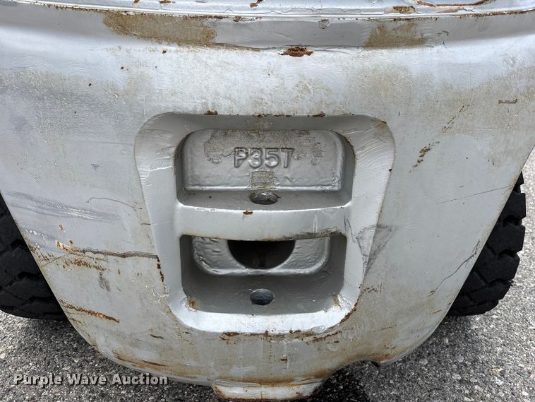 image for item ER7627 Nissan MUG1F2A35LV forklift