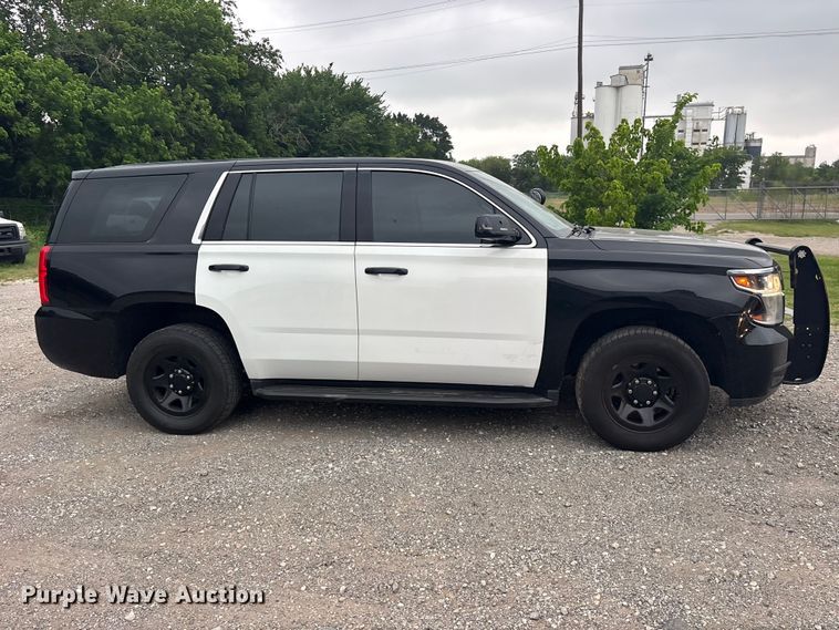 image for item ET2106 2020 Chevrolet Tahoe Police SUV