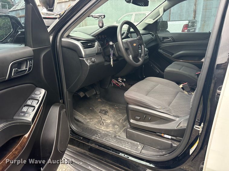 image for item ET2106 2020 Chevrolet Tahoe Police SUV
