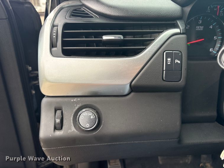 image for item ET2106 2020 Chevrolet Tahoe Police SUV