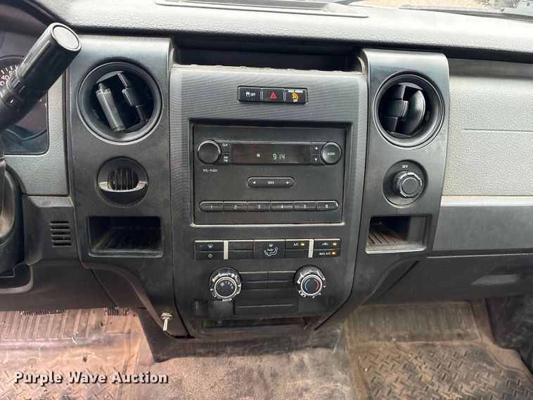 image for item ET2107 2013 Ford F150 pickup truck