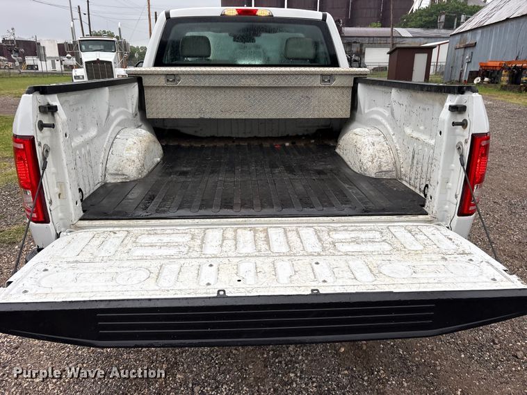image for item ET2108 2015 Ford F150 XL pickup truck