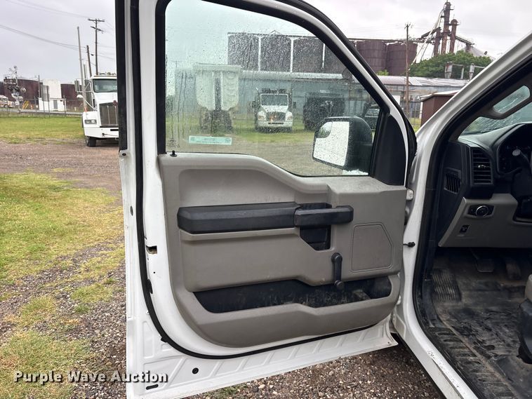 image for item ET2108 2015 Ford F150 XL pickup truck
