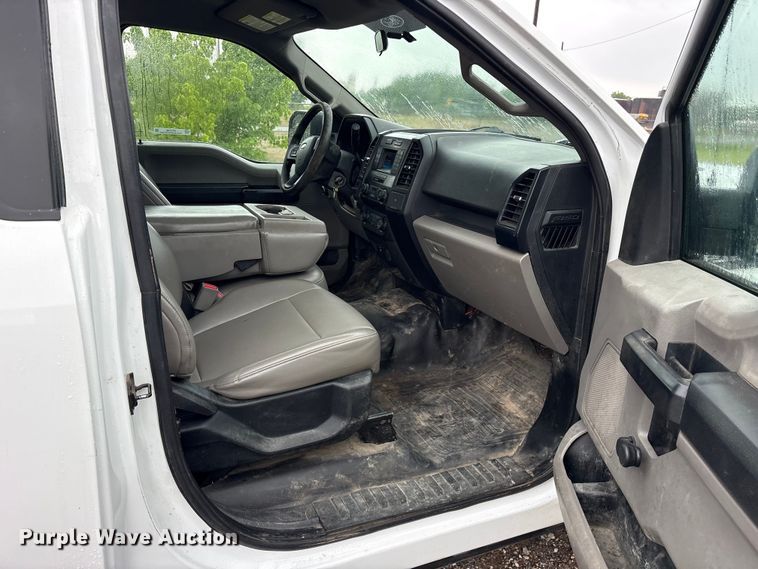 image for item ET2108 2015 Ford F150 XL pickup truck