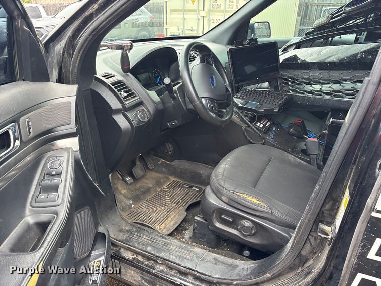 image for item ET2142 2018 Ford Explorer Police SUV