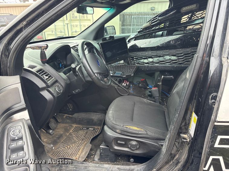 image for item ET2142 2018 Ford Explorer Police SUV