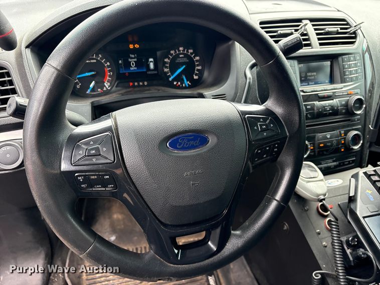 image for item ET2142 2018 Ford Explorer Police SUV
