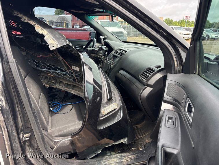 image for item ET2142 2018 Ford Explorer Police SUV