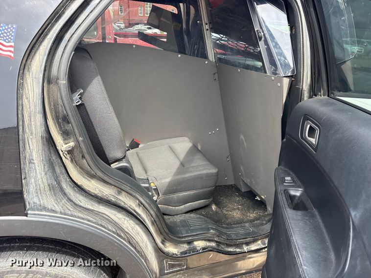 image for item ET2142 2018 Ford Explorer Police SUV