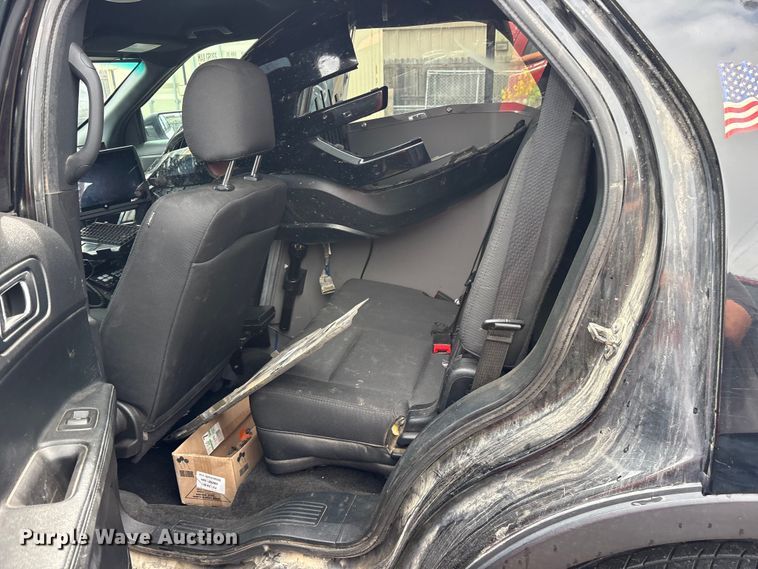 image for item ET2142 2018 Ford Explorer Police SUV