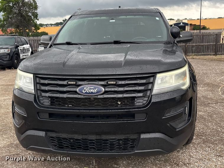 image for item ET2143 2018 Ford Explorer Police SUV