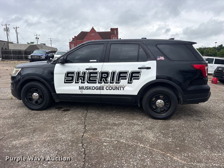 image for item ET2143 2018 Ford Explorer Police SUV