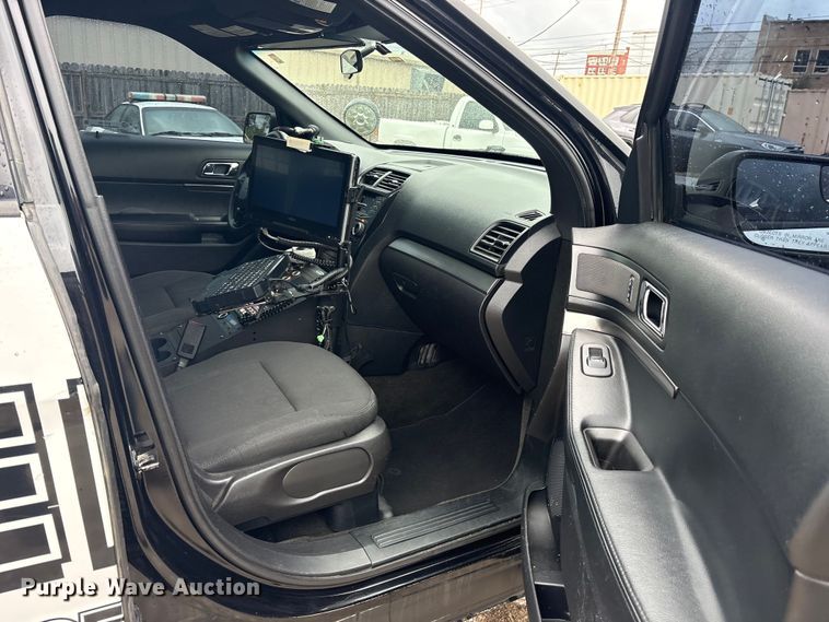 image for item ET2143 2018 Ford Explorer Police SUV