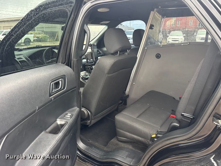 image for item ET2143 2018 Ford Explorer Police SUV