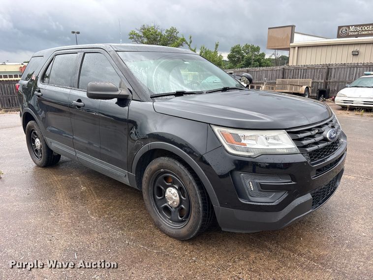image for item ET2145 2018 Ford Explorer Police SUV