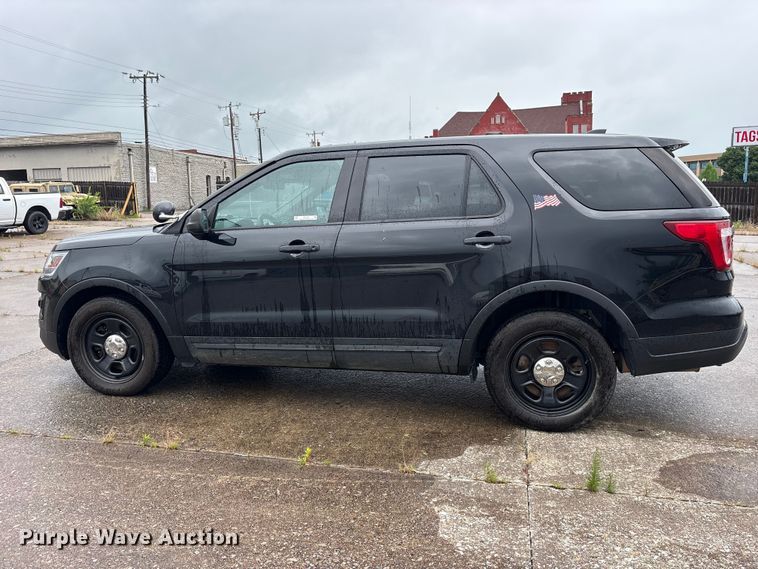 image for item ET2145 2018 Ford Explorer Police SUV