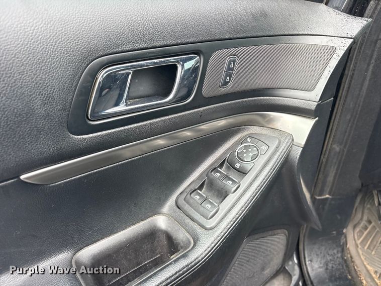 image for item ET2145 2018 Ford Explorer Police SUV